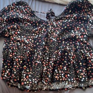 arizona jean co medium cropped floral blouse